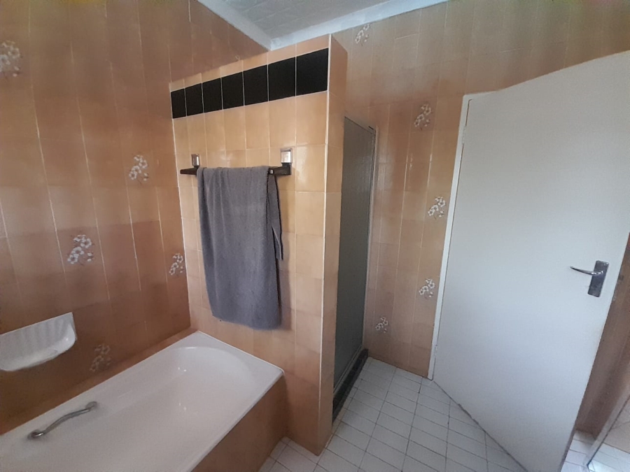 4 Bedroom Property for Sale in Rustenburg Central North West